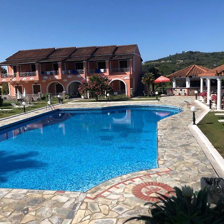 Regina Nina Hotel Vasilatika  Ngoại thất bức ảnh