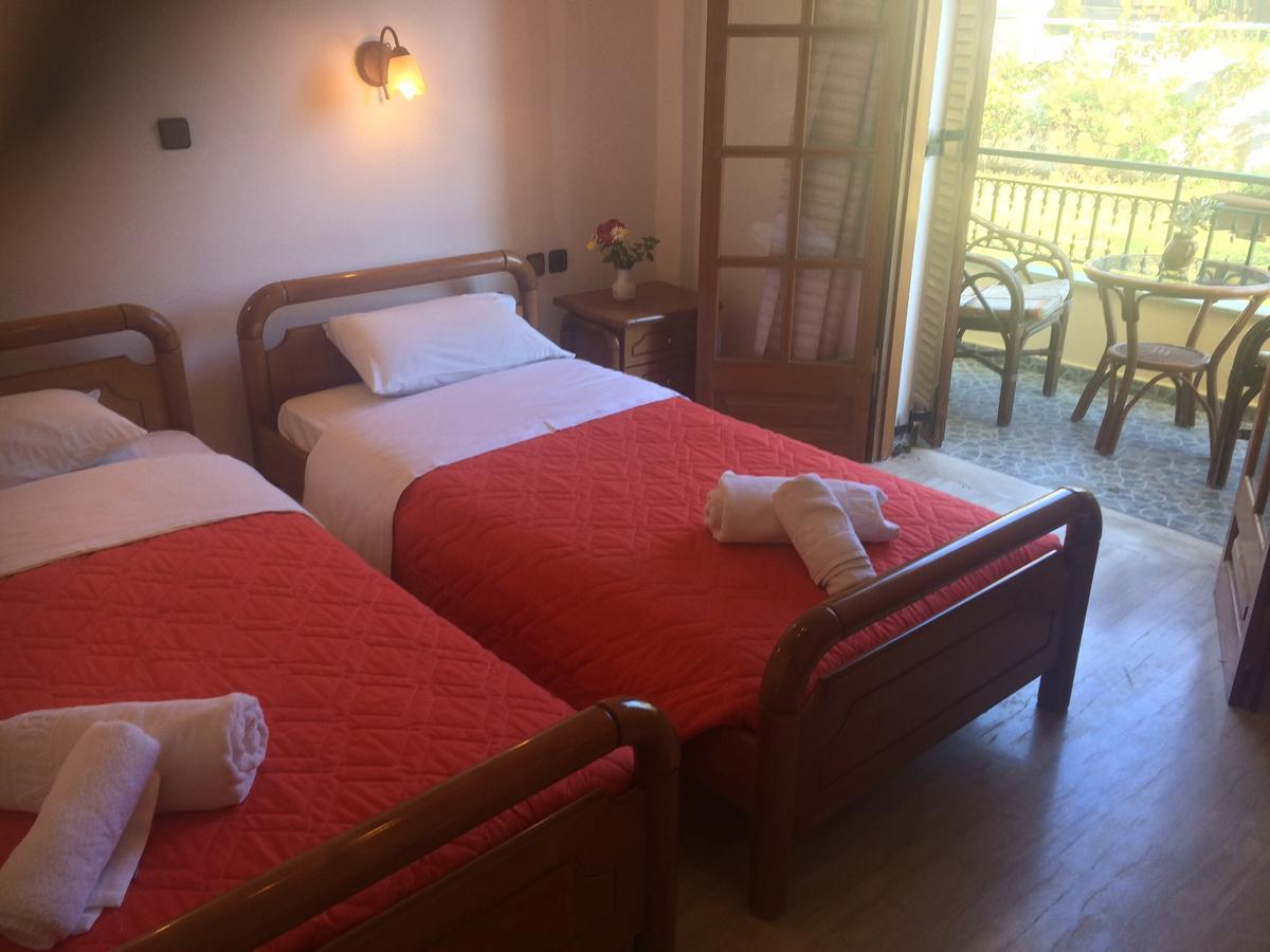 Regina Nina Hotel Vasilatika  Ngoại thất bức ảnh